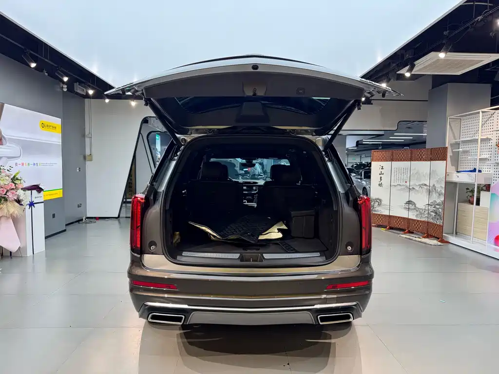 Cadillac XT6 2023 — фото 14