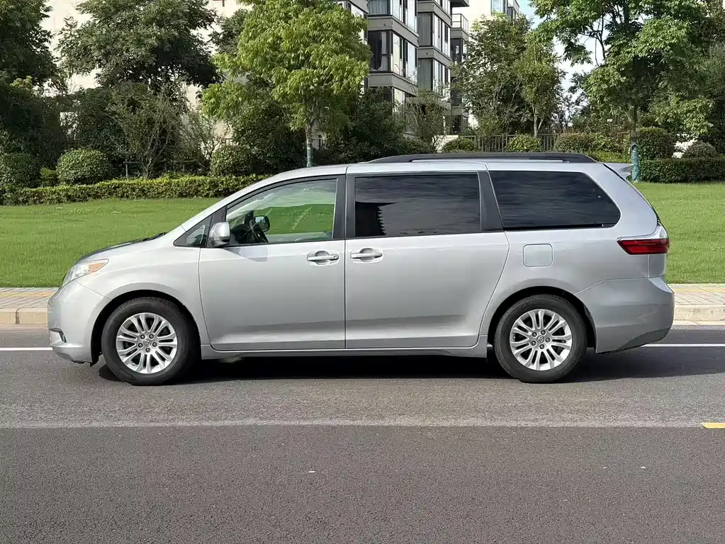Toyota Sienna 2017