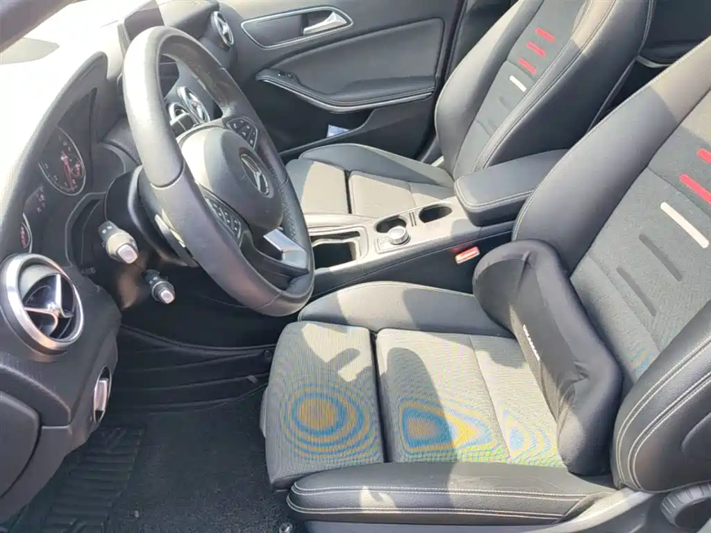 Mercedes-Benz A-Class 2018 — фото 15