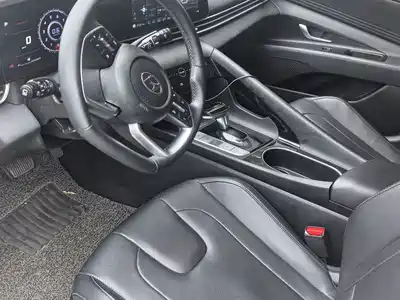 Hyundai Elantra 2023