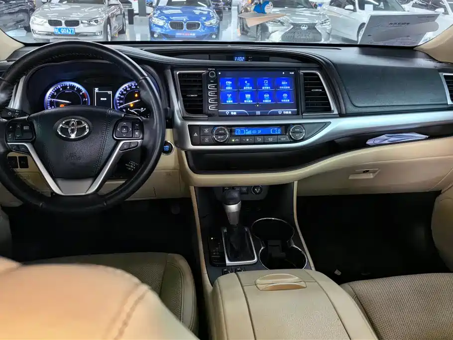 Toyota Highlander 2019 — фото 12