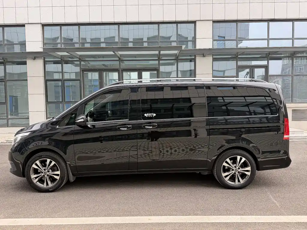 Mercedes-Benz V-Class 2019 — фото 7