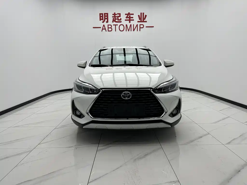 Toyota Yaris L 2023 — фото 2