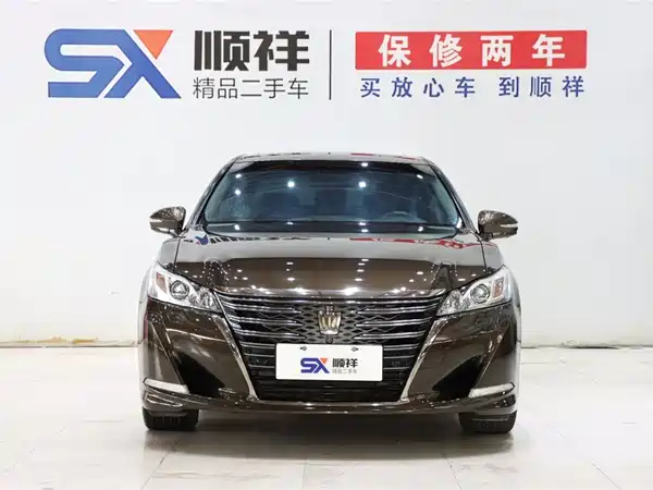Toyota Crown 2018