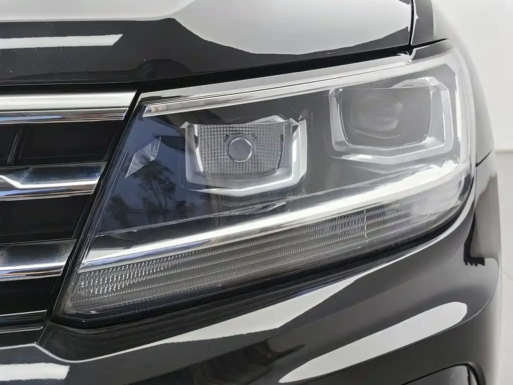 Volkswagen Tiguan L 2021