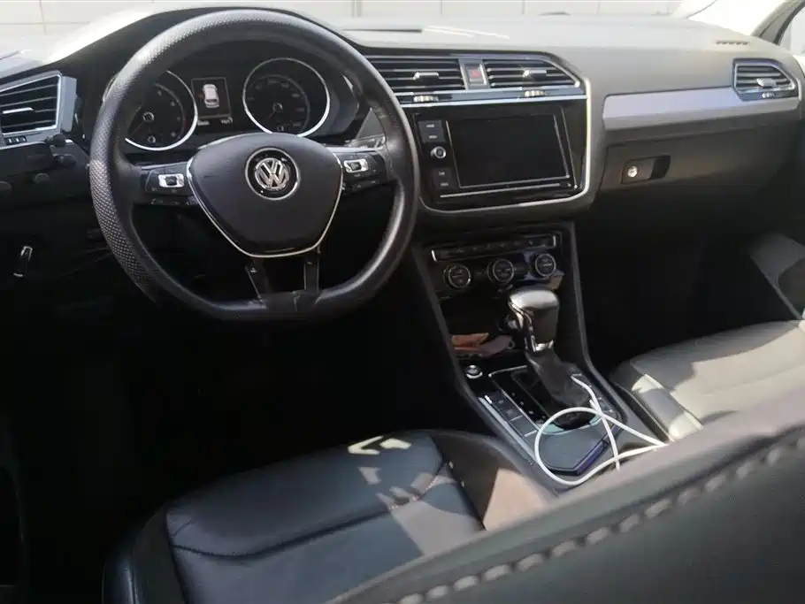 Volkswagen Tiguan L 2019 — фото 12