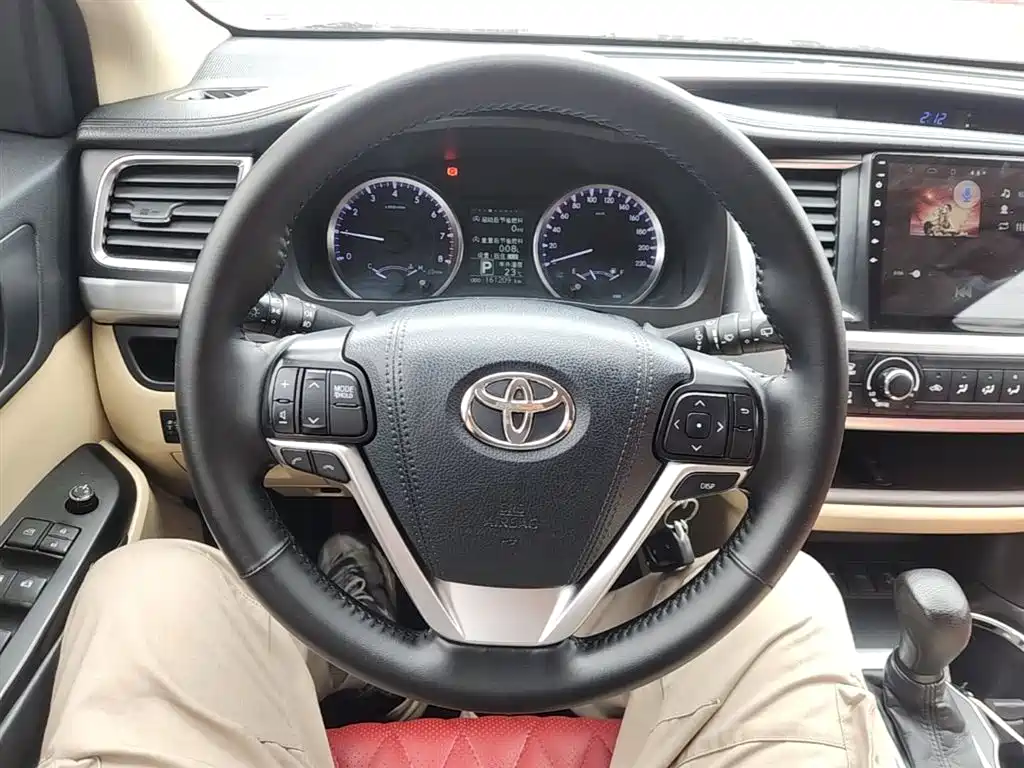 Toyota Highlander 2020 — фото 11