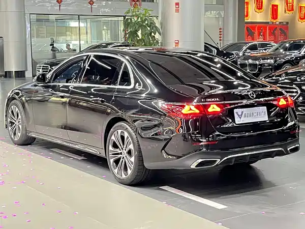 Mercedes-Benz E-Class 2024
