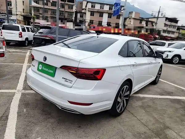 Volkswagen Sagitar 2022