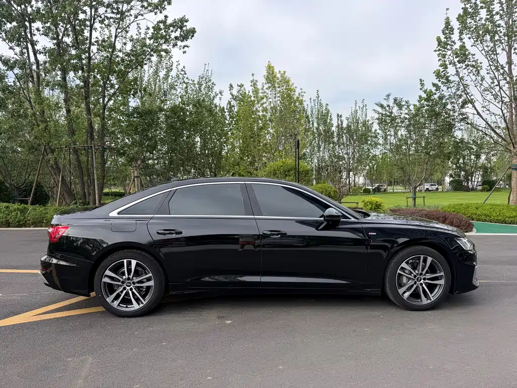 Audi A6L 2023