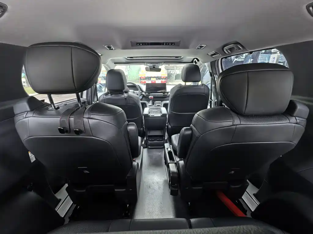 Toyota Sienna 2024 — фото 15