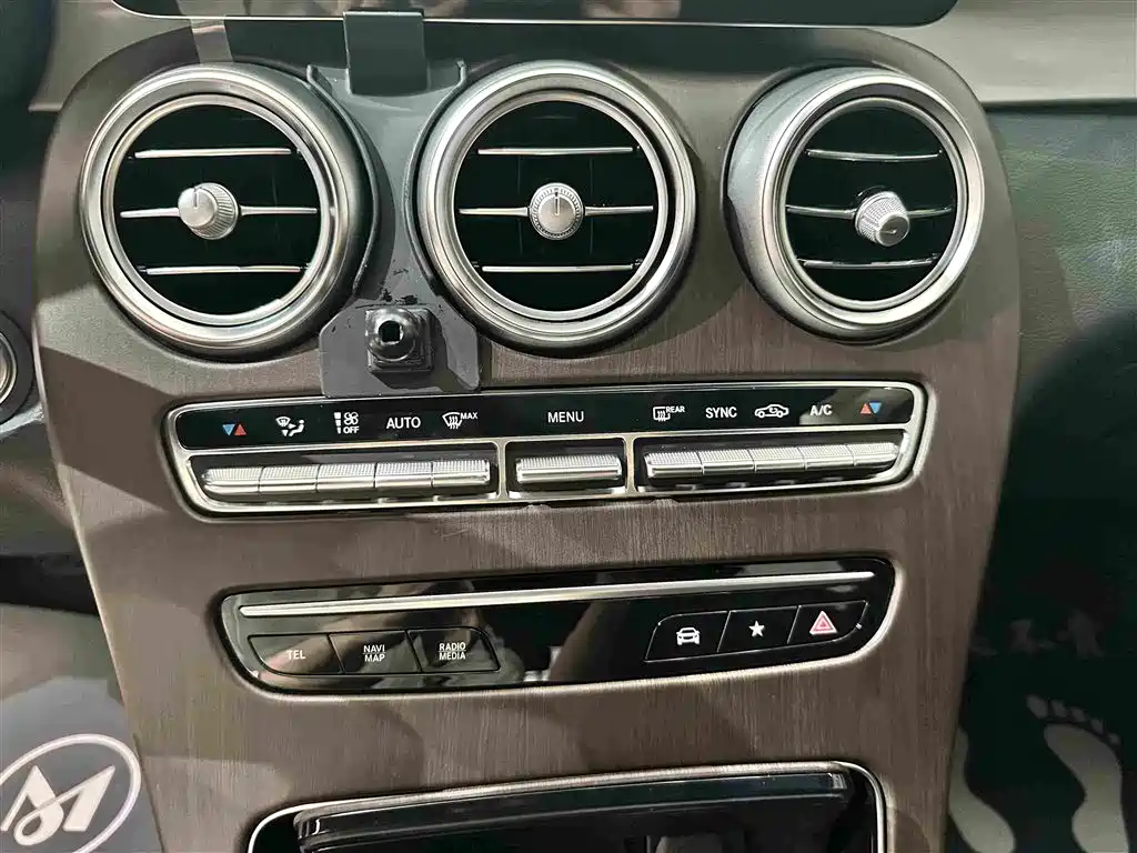 Mercedes-Benz GLC 2020 — фото 15