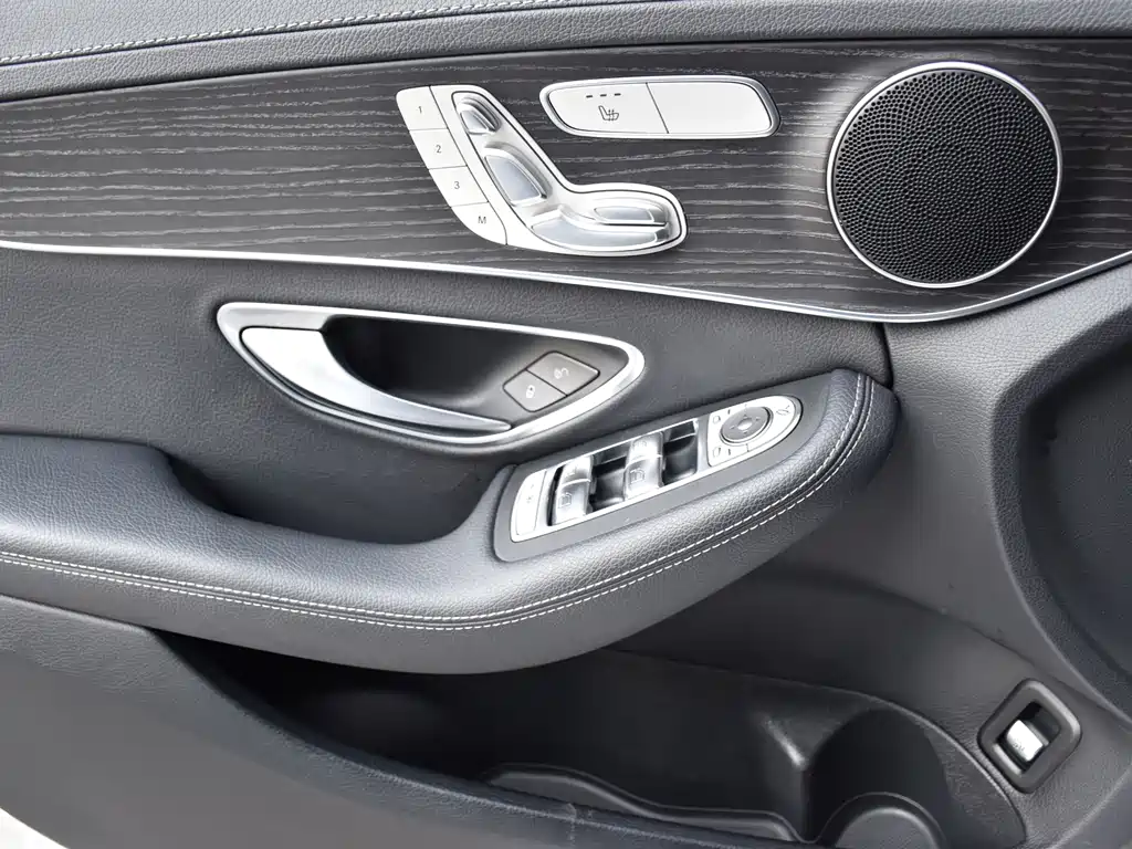 Mercedes-Benz C-Class 2021 — фото 9