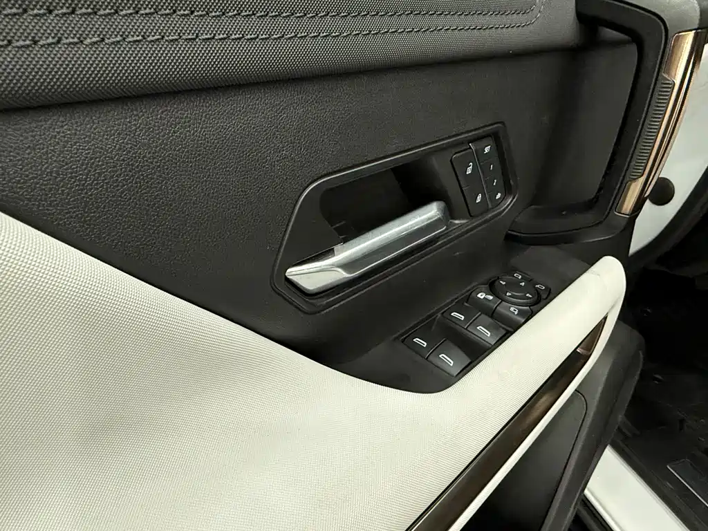 Hummer  2025 — фото 15