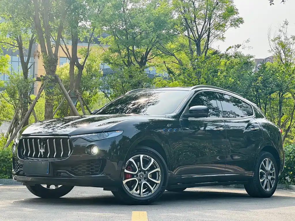 Maserati Levante 2022 — фото 11