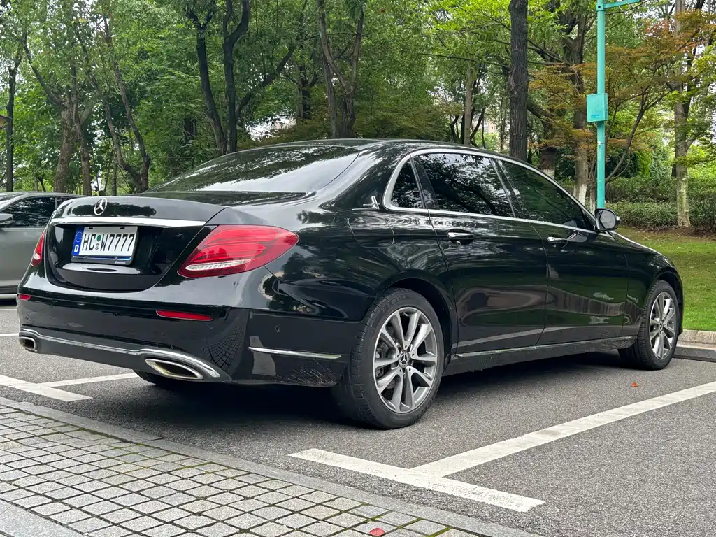 Mercedes-Benz E-Class 2020 — фото 11