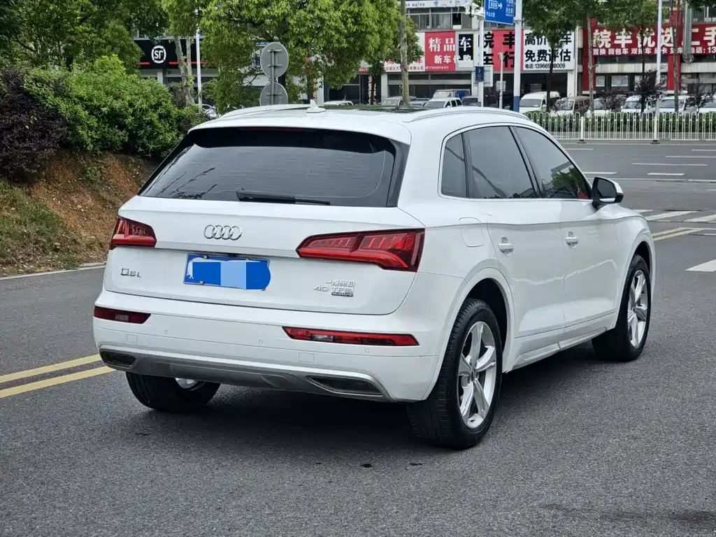 Audi Q5L 2020 — фото 4