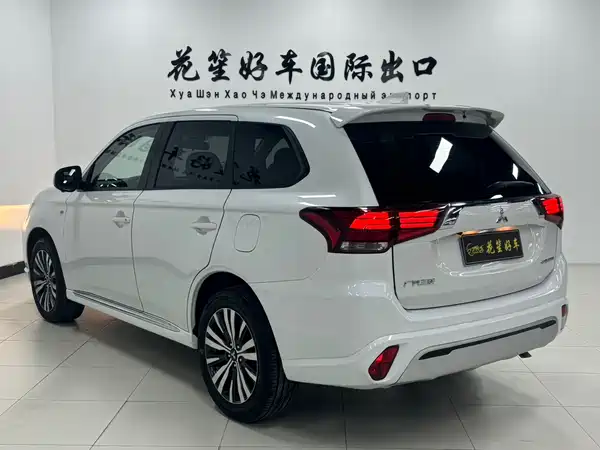 Mitsubishi Outlander 2022