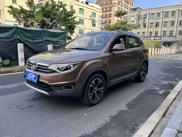 FAW Senya R7 2017
