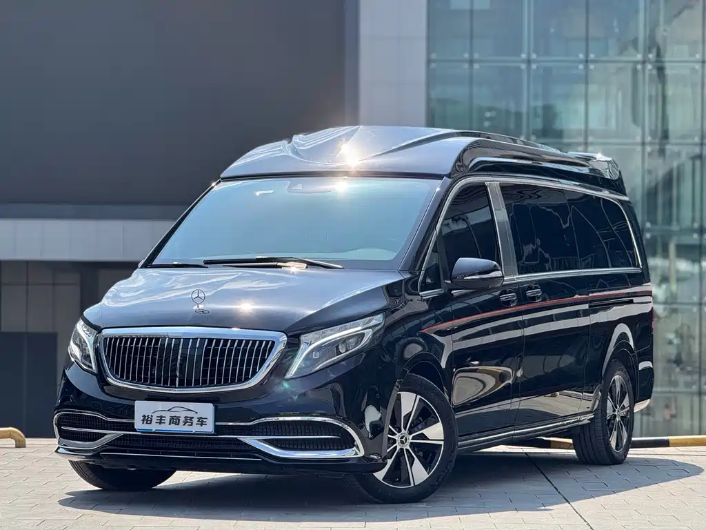 Mercedes-Benz V-Class 2023 — фото 4
