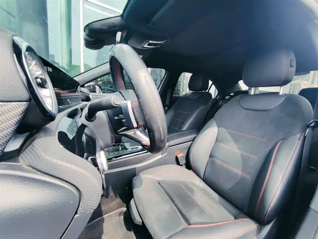 Mercedes-Benz A-Class 2024 — фото 11