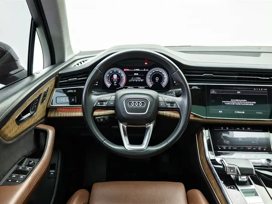 Audi Q7 2021 — фото 20