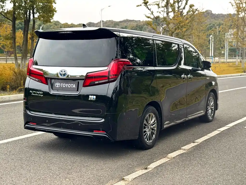 Toyota Alphard 2020 — фото 6