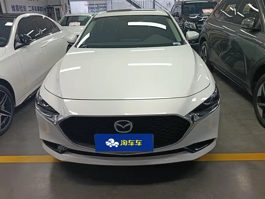 Mazda 3 Axela 2024
