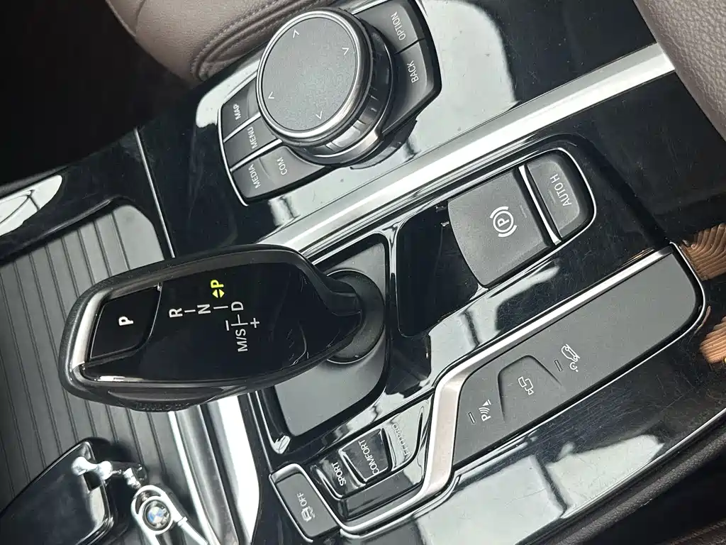 BMW X3 2018 — фото 12