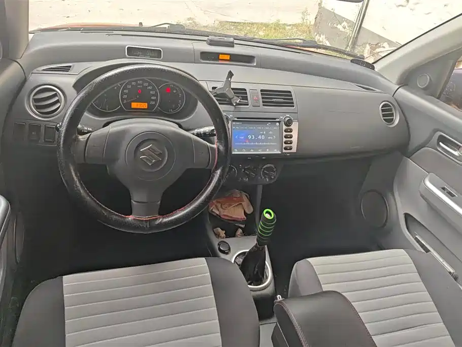 Suzuki Swift 2016 — фото 12