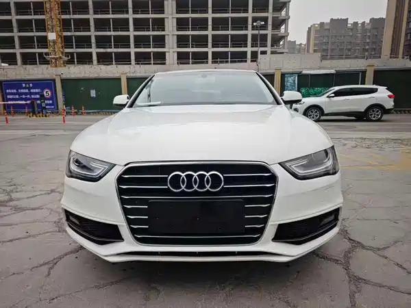 Audi A4L 2016