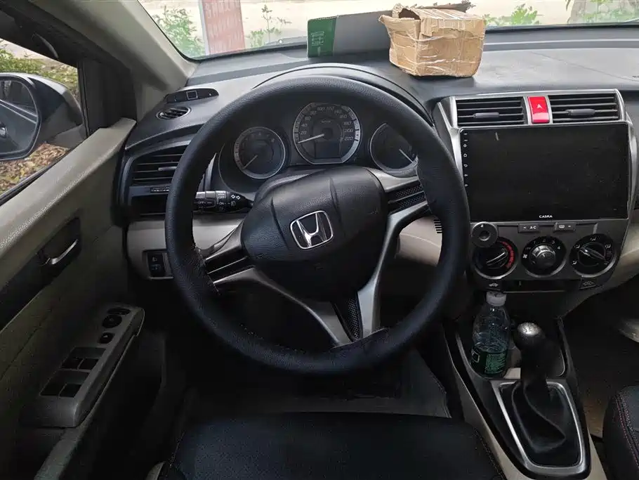 Honda City Classic 2015 — фото 15