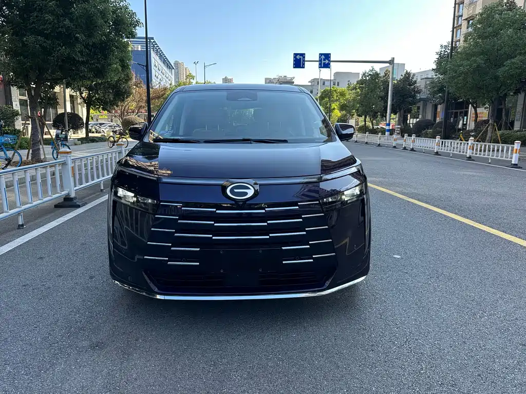GAC Trumpchi E8 PHEV 2024 — фото 1