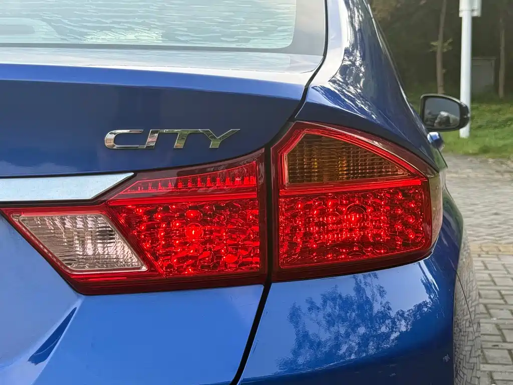 Honda City 2015 — фото 13