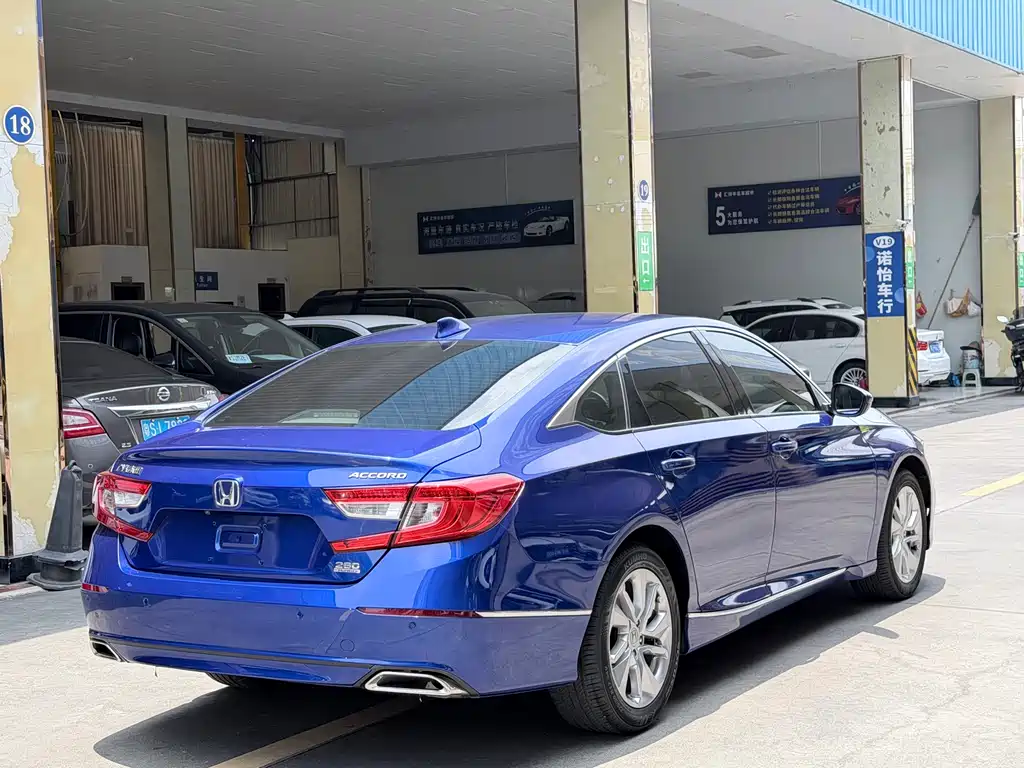 Honda Accord 2019 — фото 13
