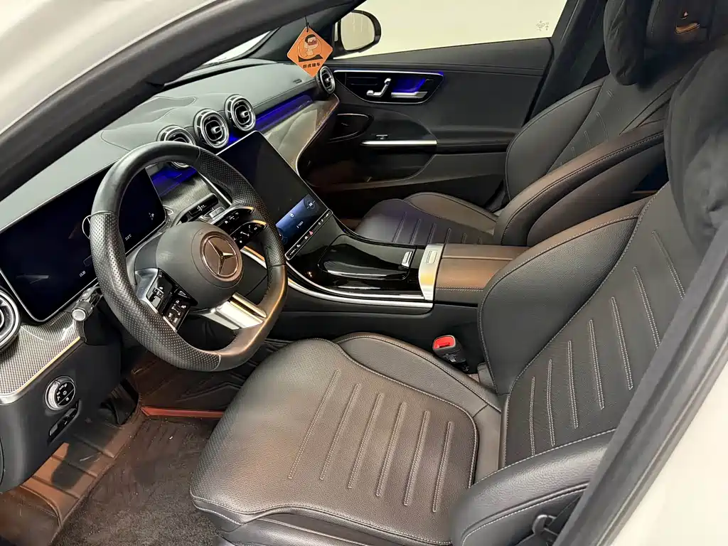 Mercedes-Benz C-Class 2023 — фото 4