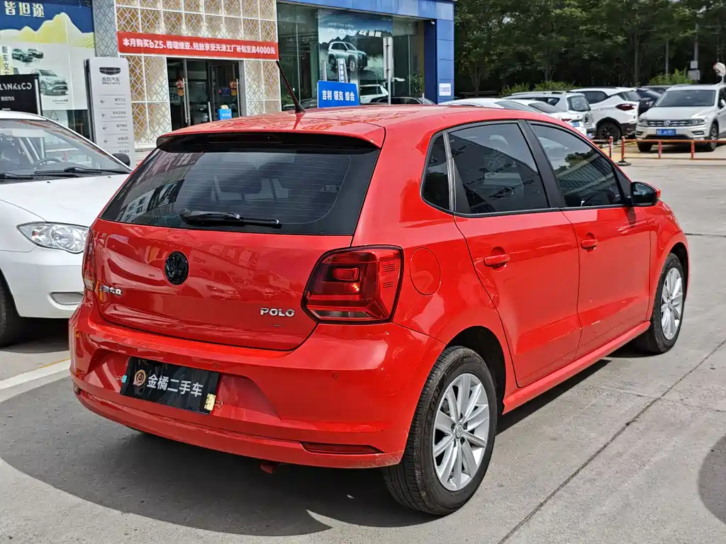 Volkswagen Polo 2015 — фото 3