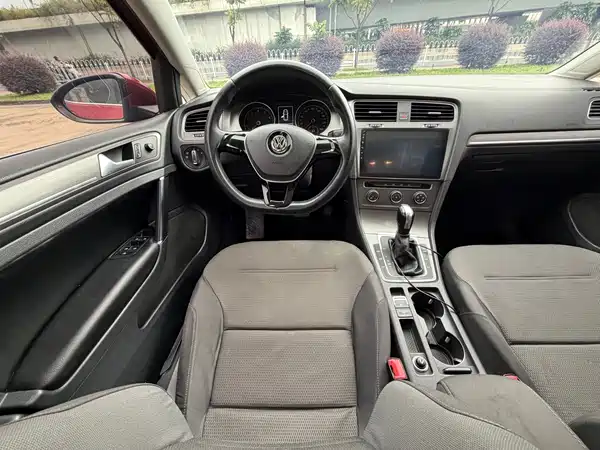 Volkswagen Golf 2014