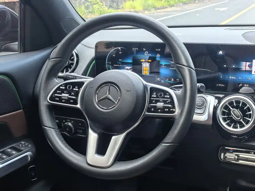 Mercedes-Benz GLB 2022 — фото 10