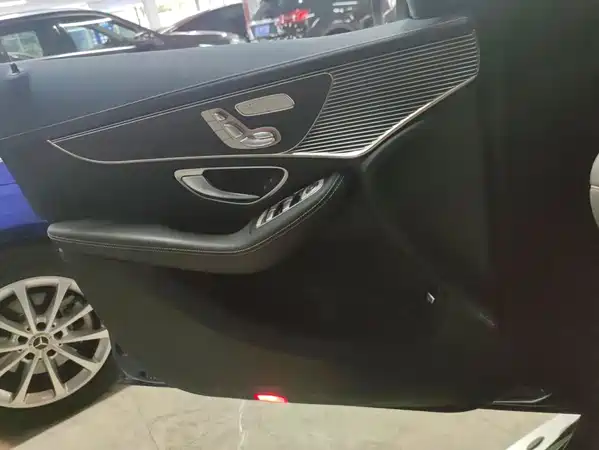 Mercedes-Benz EQC 2021