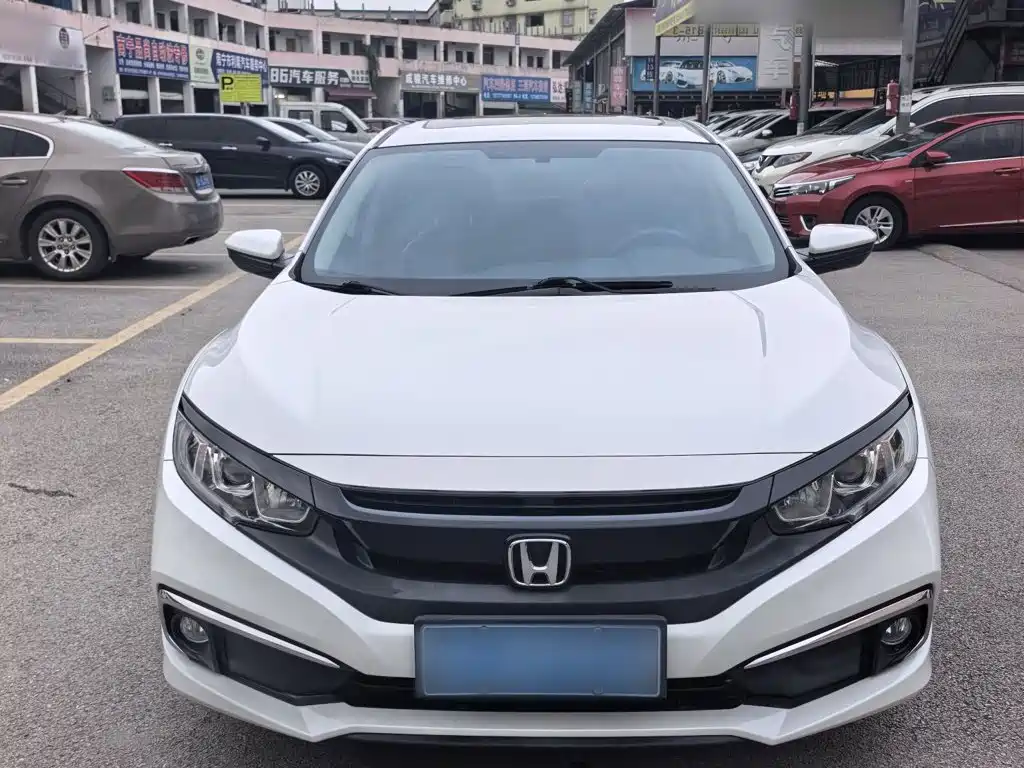 Honda Civic 2019 — фото 23