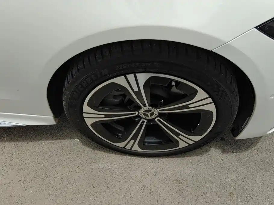 Mercedes-Benz C-Class 2022
