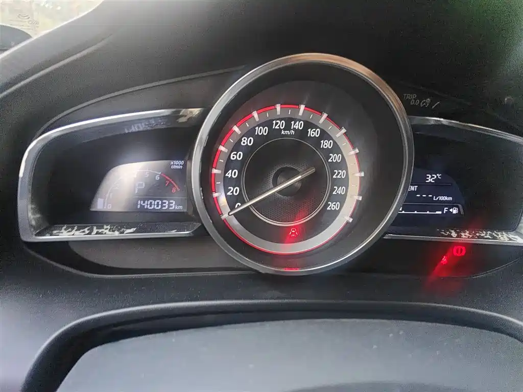 Mazda 3 Axela 2015 — фото 4