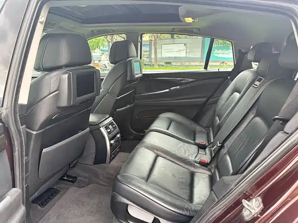 BMW 5 Series GT 2010