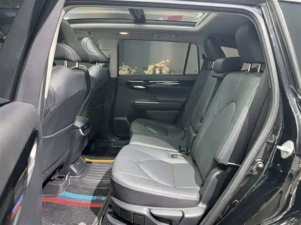 Toyota Highlander 2024