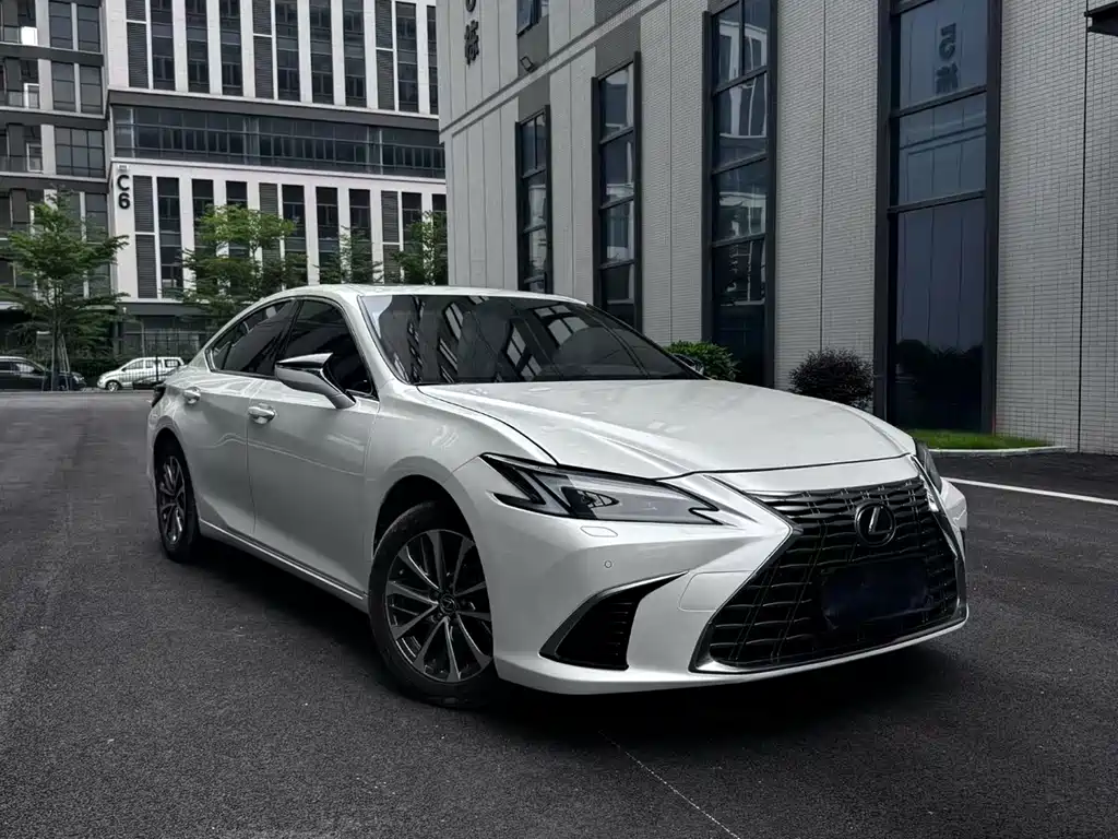 Lexus ES 2025 — фото 3