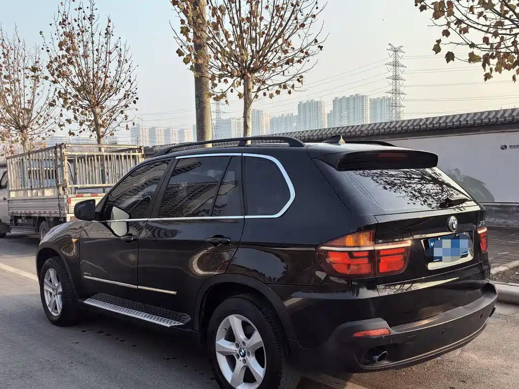 BMW X5 2010 — фото 8