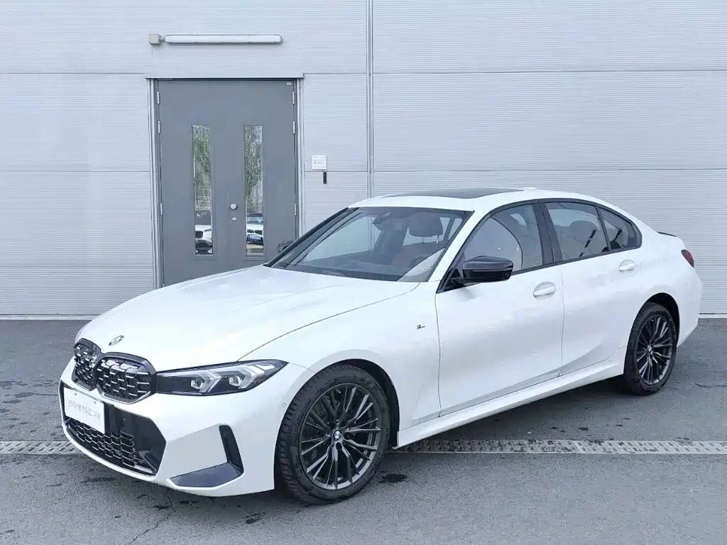 BMW 3 Series 2025 — фото 1