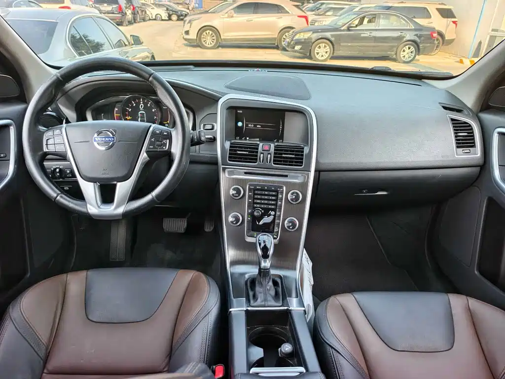Volvo XC60 2015 — фото 9