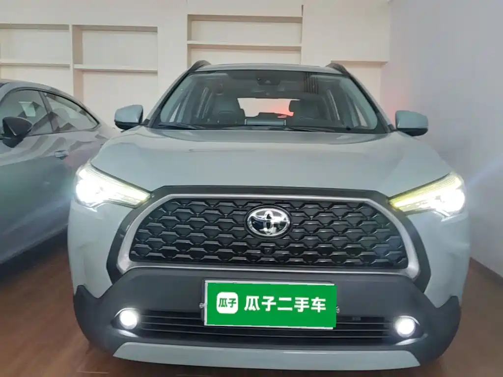 Toyota Corolla Cross 2022 — фото 3